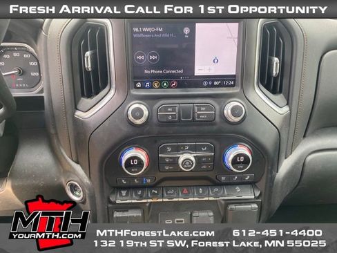 Used 2022 GMC Sierra 2500 AT4 w/ AT4 Premium Plus Package AWD/4WD image 11