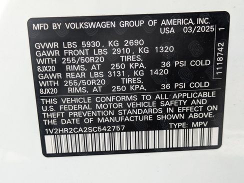 Used 2025 Volkswagen Atlas SE AWD/4WD image 35