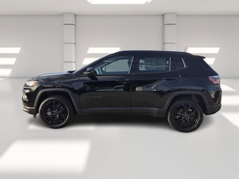 New 2026 Jeep Compass Latitude image 2