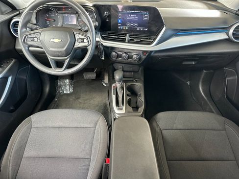 Used 2024 Chevrolet Trax LS FWD image 13
