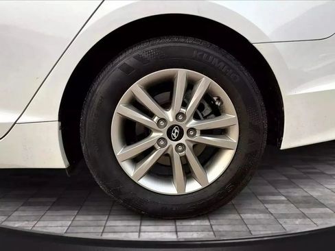 Used 2015 Hyundai Sonata SE FWD image 8