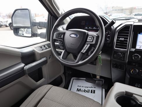 Used 2017 Ford F250 XLT w/ XLT Premium Package image 19