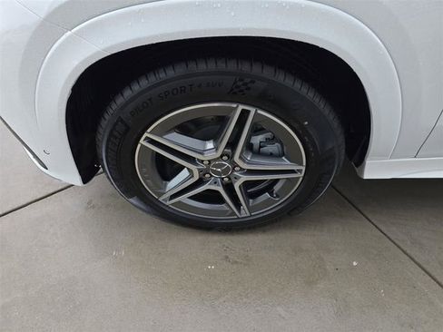 New 2025 Mercedes-Benz GLE 53 AMG 4MATIC image 12
