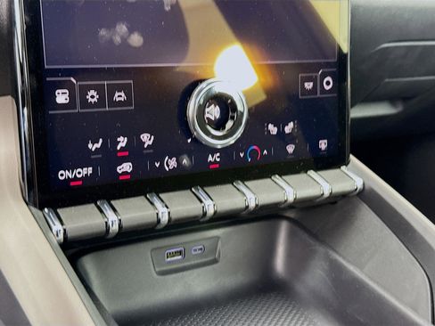 New 2025 GMC Terrain Elevation image 17