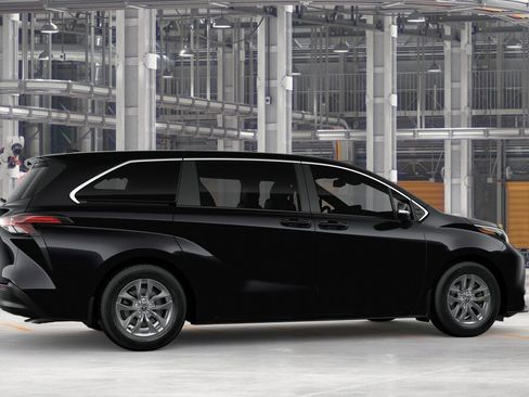 New 2026 Toyota Sienna LE image 11