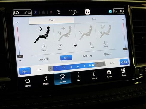 Used 2024 Chrysler Pacifica Limited image 19