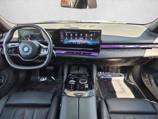 Used 2024 BMW i5 eDrive40i w/ Convenience Package RWD image 19