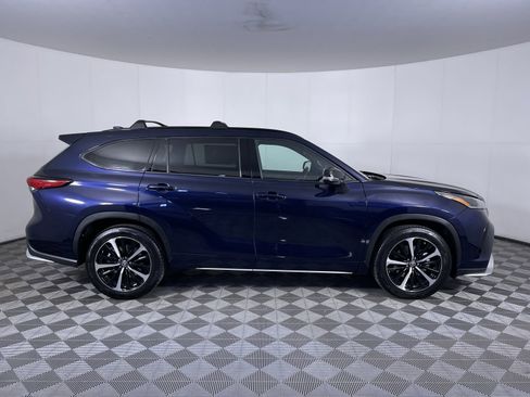 Used 2021 Toyota Highlander XSE AWD/4WD image 10