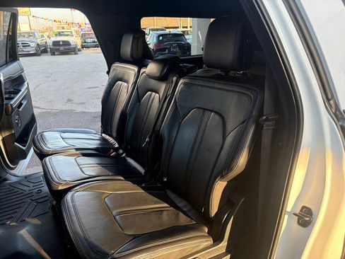 Used 2019 Ford Expedition Max Limited image 16