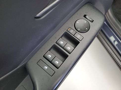 Used 2026 Hyundai Kona SEL Sport FWD image 19