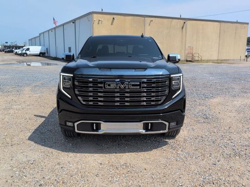 Used 2024 GMC Sierra 1500 Denali Ultimate AWD/4WD image 9