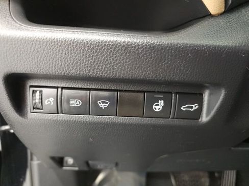 Used 2019 Toyota RAV4 XLE w/ Convenience Package image 16