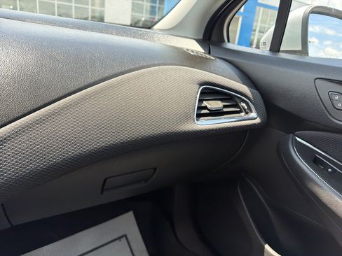 Used 2019 Chevrolet Cruze LS w/ LS Convenience Package FWD image 22