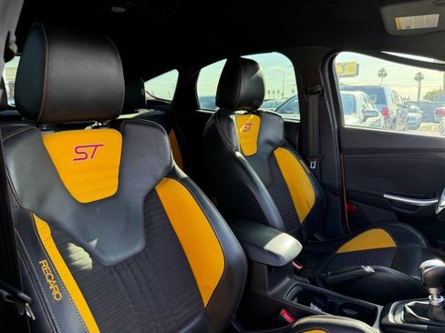 Used 2015 Ford Focus ST w/ Equipment Group 401A FWD image 27