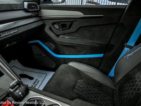 Used 2024 Lamborghini Urus Performante image 51