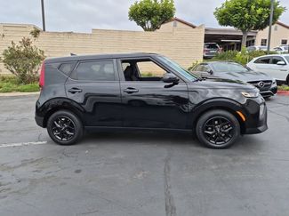 Used 2020 Kia Soul S FWD video 4