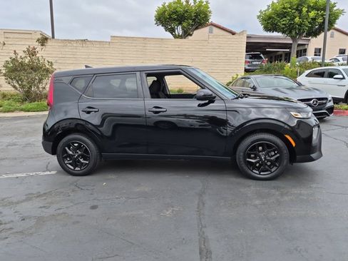 Used 2020 Kia Soul S FWD image 4