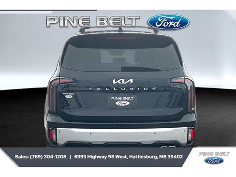 Used 2024 Kia Telluride EX FWD image 4