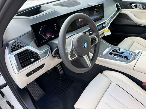 New 2026 BMW X5 xDrive50e w/ Executive Package AWD/4WD image 25