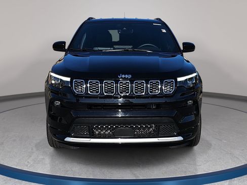 Used 2024 Jeep Compass Limited w/ Elite Group AWD/4WD image 2