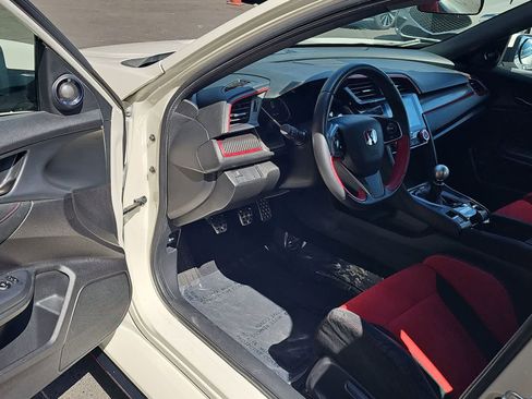 Used 2018 Honda Civic Type R image 10