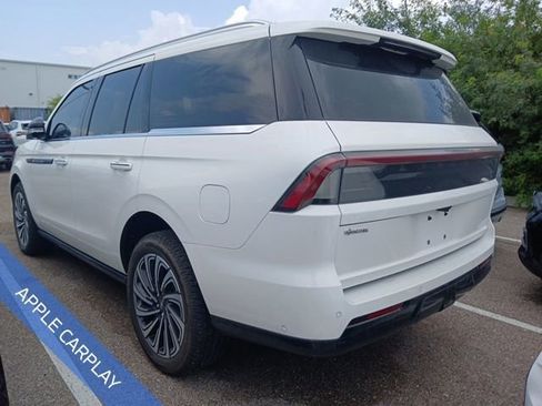 Used 2025 Lincoln Navigator Black Label AWD/4WD image 6