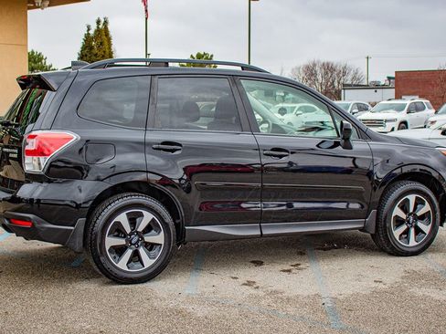 Used 2017 Subaru Forester 2.5i Premium image 10
