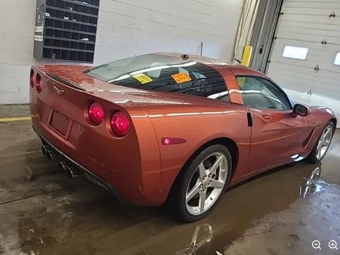 Used 2005 Chevrolet Corvette Coupe w/ Preferred Equipment Group image 3