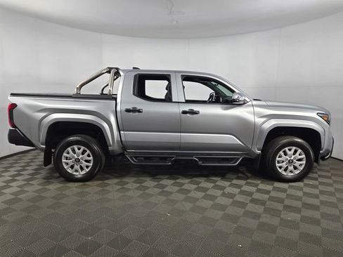 Used 2025 Toyota Tacoma SR image 10