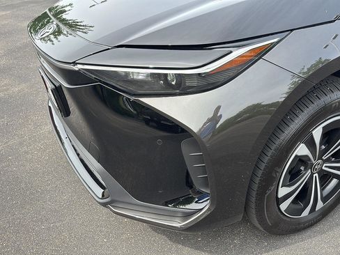 Used 2024 Toyota bZ4X AWD w/ Weather Package image 6
