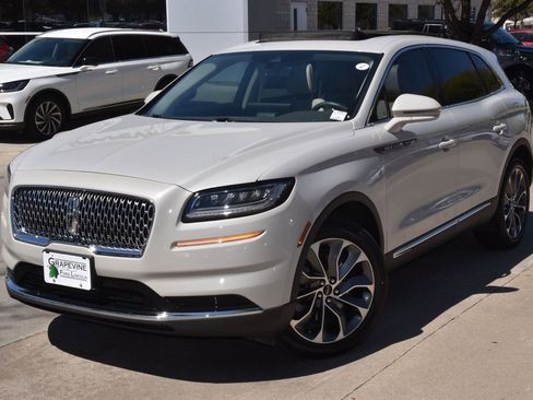 Used 2023 Lincoln Nautilus Reserve image 40