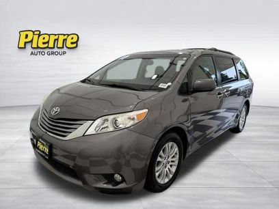 Used 2017 Toyota Sienna XLE w/ XLE Navigation Package