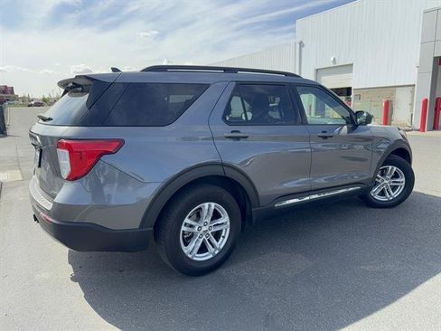 Used 2021 Ford Explorer XLT w/ Equipment Group 202A AWD/4WD image 2