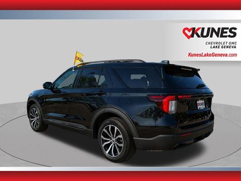 Used 2025 Ford Explorer ST-Line AWD/4WD image 8