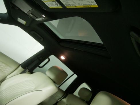 Used 2024 INFINITI QX80 Premium Select image 11