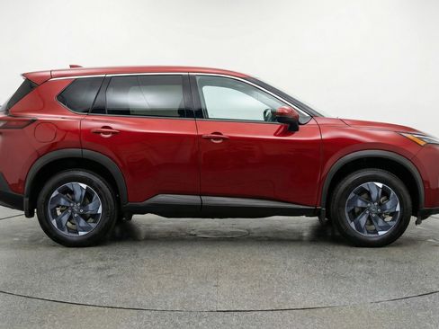 Used 2025 Nissan Rogue SV AWD/4WD image 11