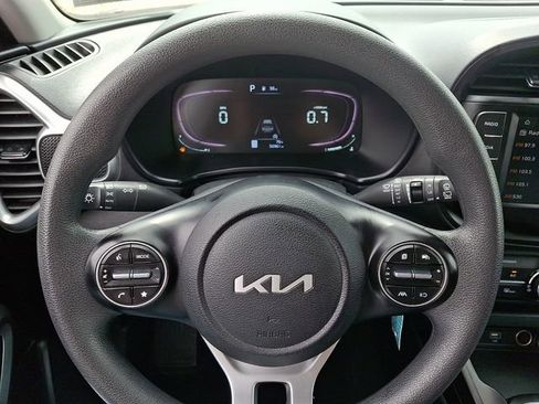 Used 2023 Kia Soul LX w/ Option Group 015 FWD image 18