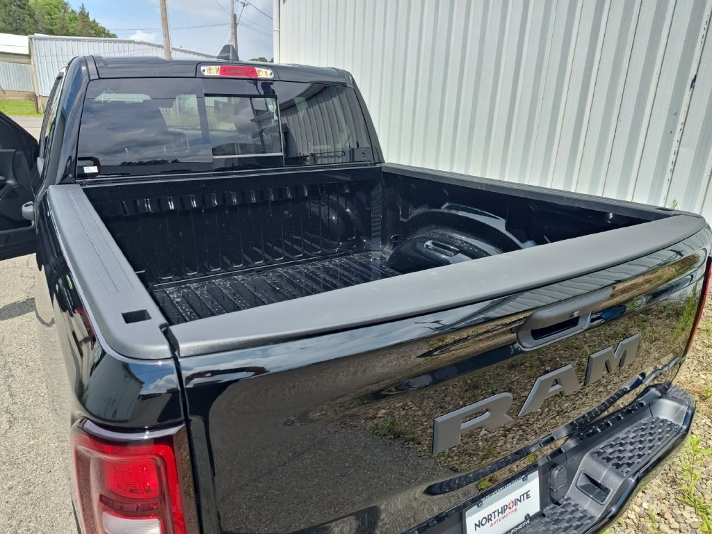 Used 2026 RAM 1500 Express AWD/4WD image 30