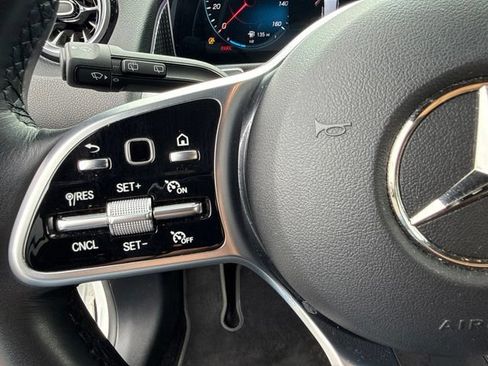 Used 2022 Mercedes-Benz GLB 250 4MATIC image 30