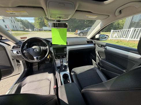 Used 2013 Volkswagen Passat TDI SE FWD image 17
