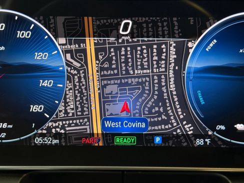 Used 2025 Mercedes-Benz GLC 350e 4MATIC image 29
