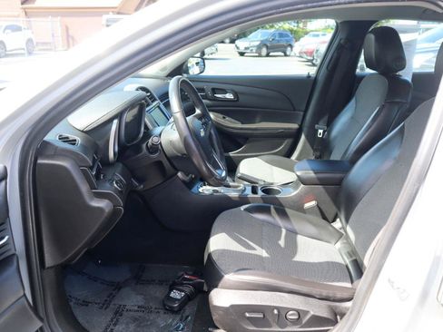 Used 2015 Chevrolet Malibu LT FWD image 17