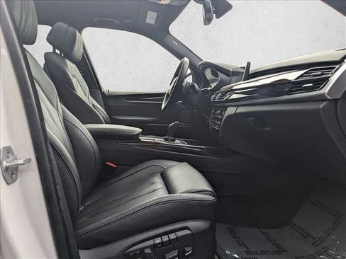 Used 2018 BMW X5 xDrive50i w/ M Sport Package image 28