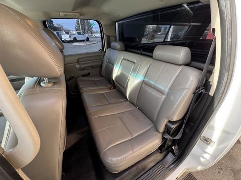 Used 2014 Chevrolet Silverado 2500 W/T image 34