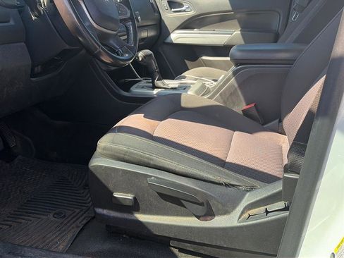 Used 2016 Chevrolet Colorado LT w/ LT Convenience Package image 16