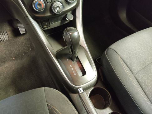 Used 2020 Chevrolet Trax LS w/ Tint and Cruise Package FWD image 26