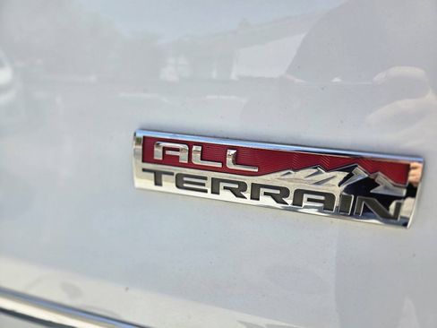 Used 2014 GMC Sierra 1500 SLT w/ All-Terrain Package AWD/4WD image 29