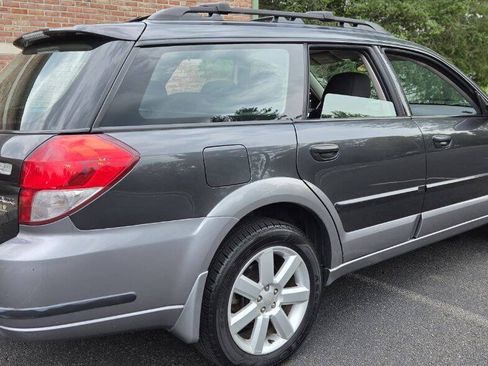 Used 2009 Subaru Outback 2.5i Special Edition AWD/4WD image 3