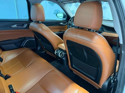 Used 2020 Alfa Romeo Giulia Ti w/ Nero Edizione RWD image 23