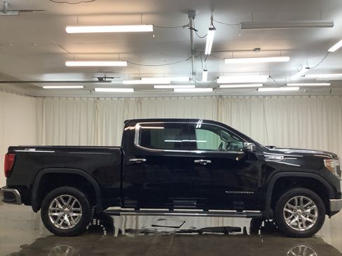 Used 2021 GMC Sierra 1500 SLT w/ SLT Premium Plus Package AWD/4WD image 4